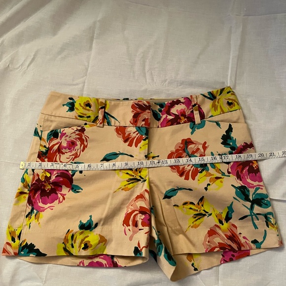 Outback Red Floral Shorts - Picture 7 of 8